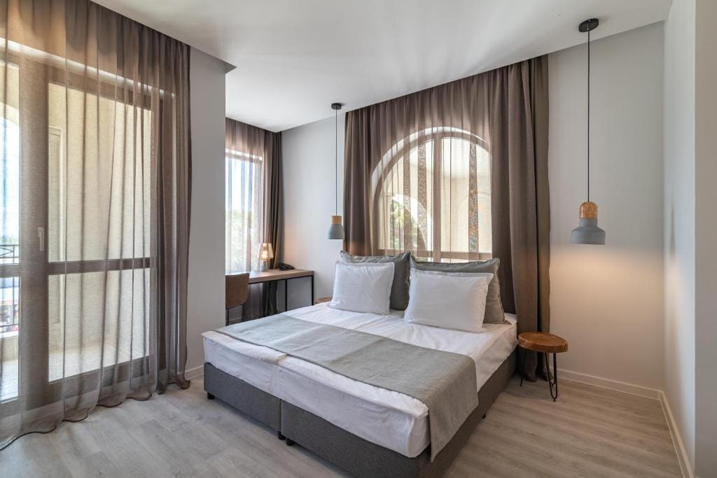 хотел приморски