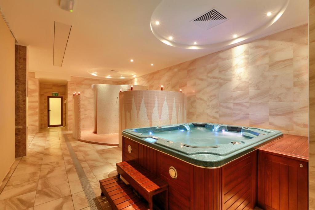 golden line spa