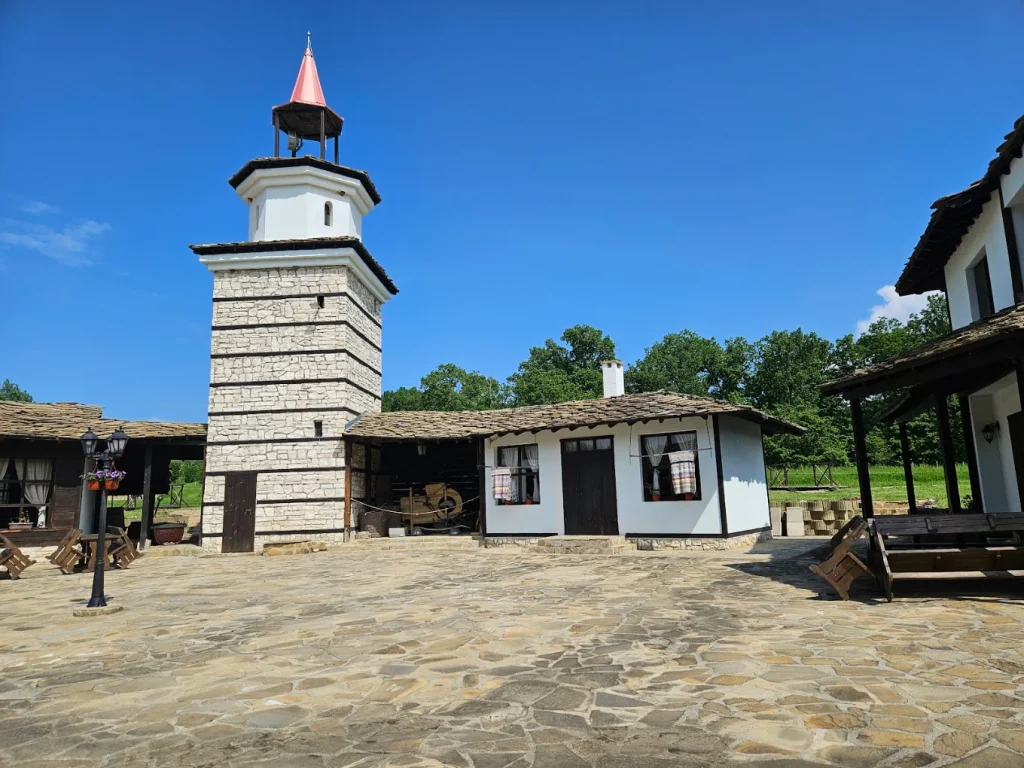 Етнографски комплекс Кривини